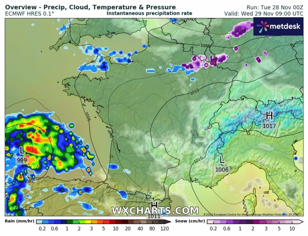 Quelques chutes de neige pourront venir blanchir localement le Nord de la région Lorraine en matinée de mercredi. 